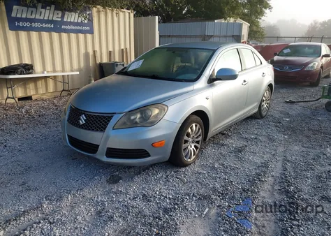 2010 Suzuki Kizashi Se z USA, uszkodzony, nr VIN JS2RE9A36A6100548